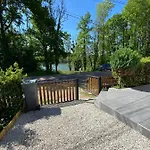 Prázdninový dům Maison Bord De De Charmes