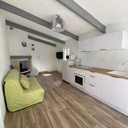 Maison Bord De De Charmes 度假居